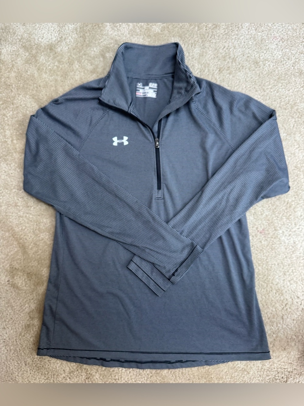 Under Armour Sz S Black and White Striped Quarter-Zip Pullover